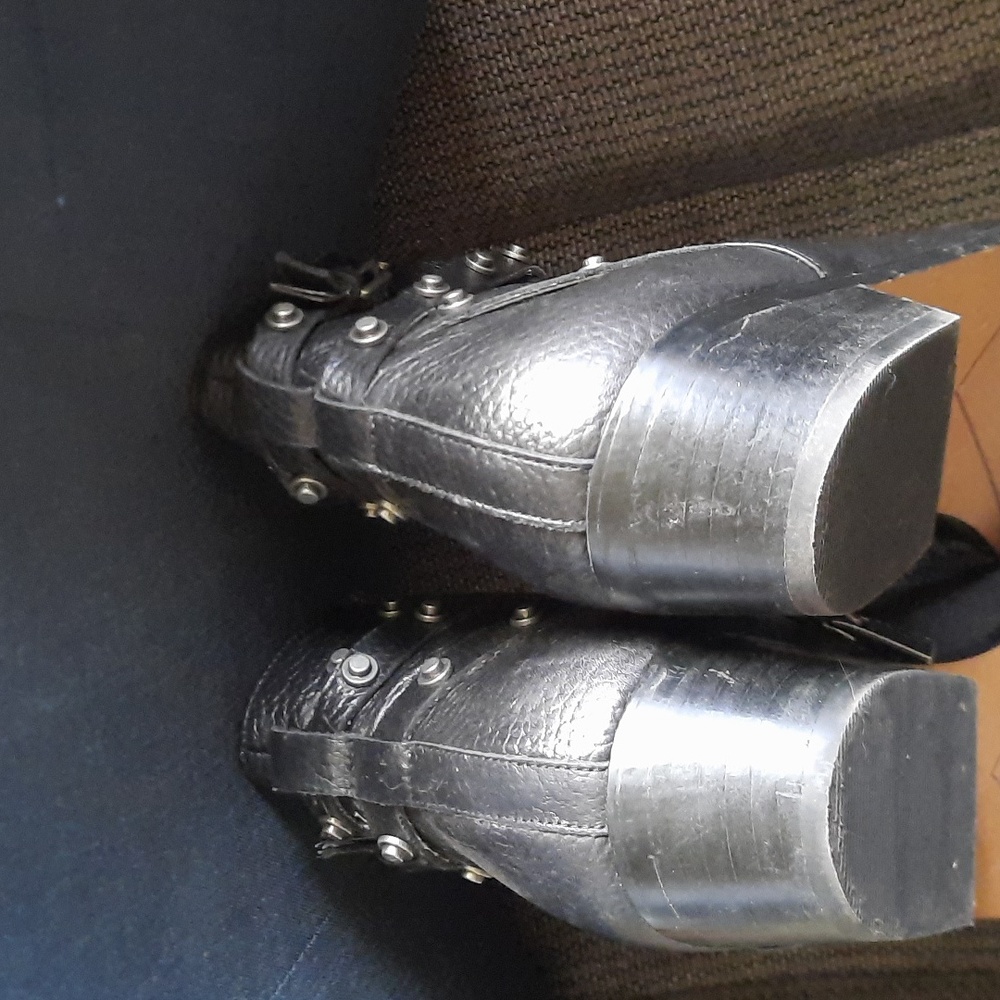 Halogen boots - Picture 5 of 5